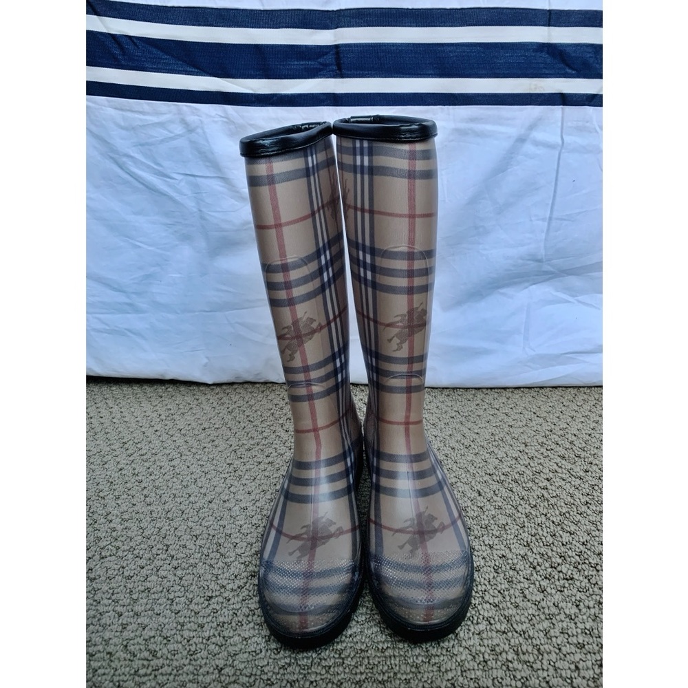 Burberry rain boots, Burberry plaid